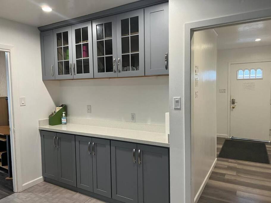 Affordable Private Rooms With Shared Bath Kitchen Near Sfo Daly City Exterior photo